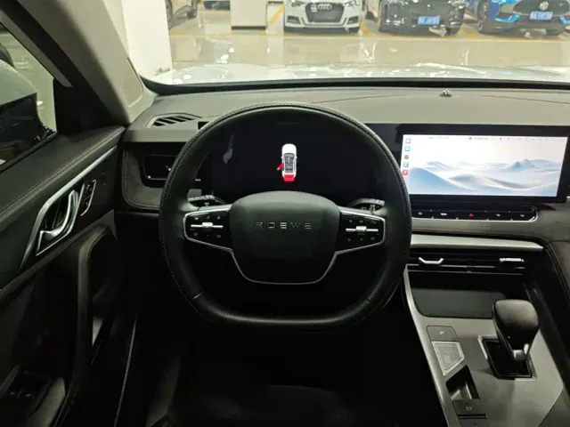 Roewe D5X DMH — Фото автомобиля 10