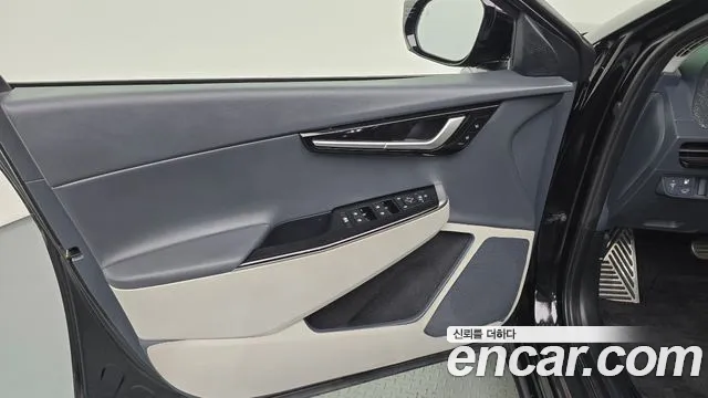 Kia EV6 — Фото автомобиля 13