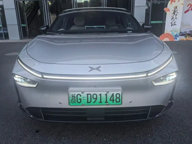 Xpeng P7+ — Фото автомобиля 2