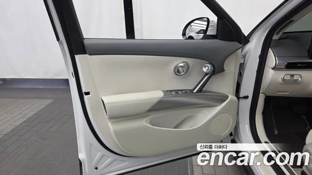 Genesis GV60 — Фото автомобиля 21