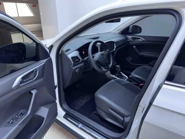 Volkswagen T-Cross — Фото автомобиля 9