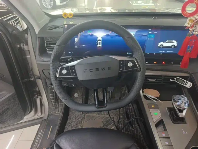 Roewe RX5 — Фото автомобиля 10