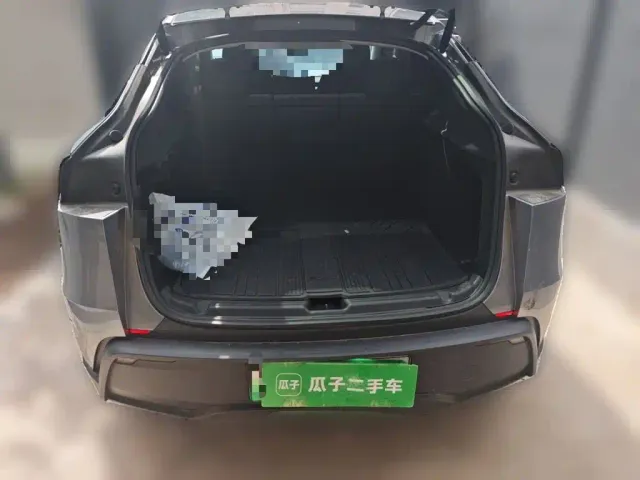 Tesla Model Y — Фото автомобиля 15
