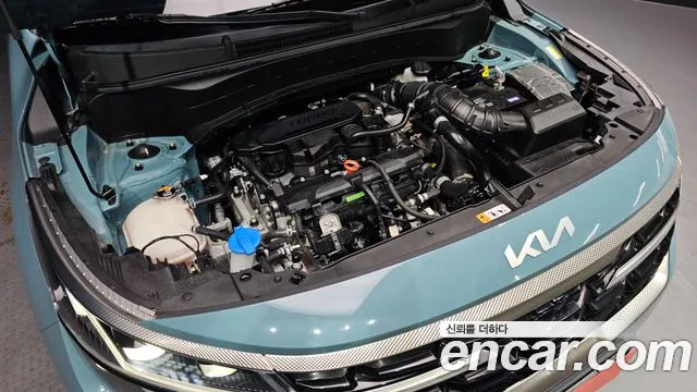 Kia Seltos Новый Seltos Бензин 1.6 турбо 2WD — Фото автомобиля 3