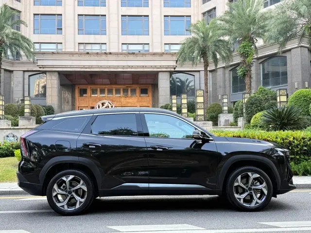 Geely Boyue L — Фото автомобиля 18