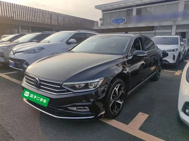 Фотография автомобиля — Volkswagen Magotan