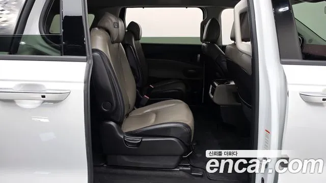 Kia Carnival 4th Gen — Фото автомобиля 17