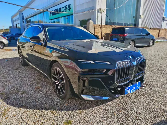 BMW 7 Series — Фото автомобиля 5