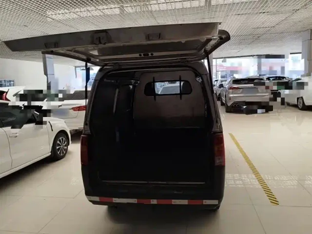 Wuling Zhiguang — Фото автомобиля 18