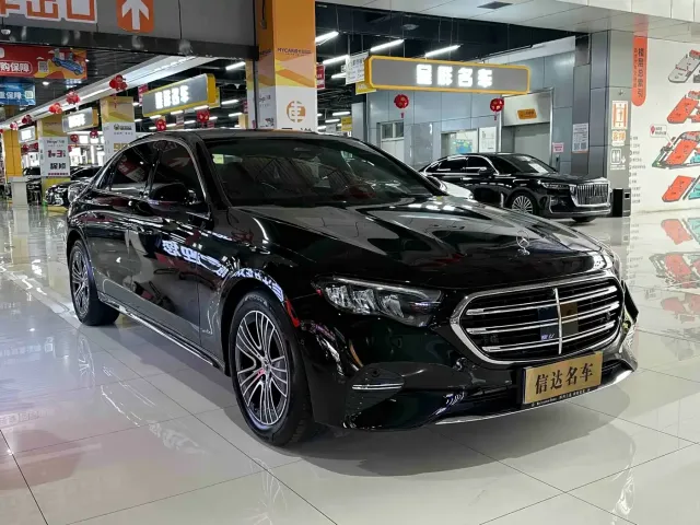 Mercedes-Benz E-Class — Фото автомобиля 3