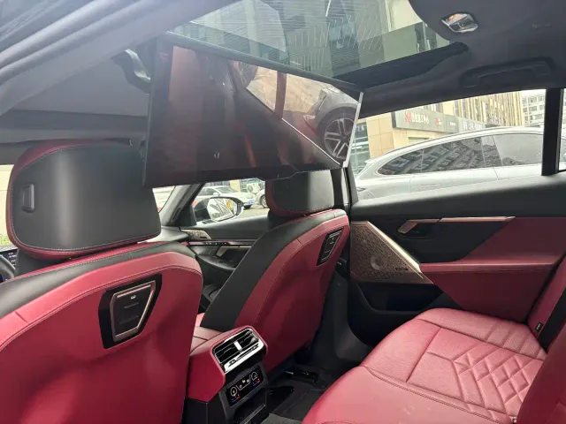 BMW 5 Series — Фото автомобиля 12