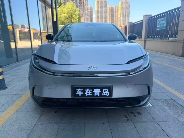 Фотография автомобиля — Toyota bZ5