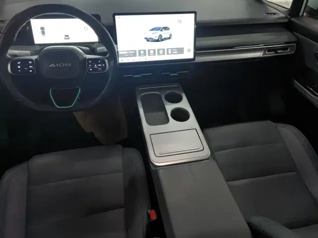 GAC Aion Y — Фото автомобиля 12
