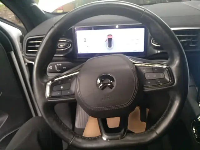 Nio EC6 — Фото автомобиля 10
