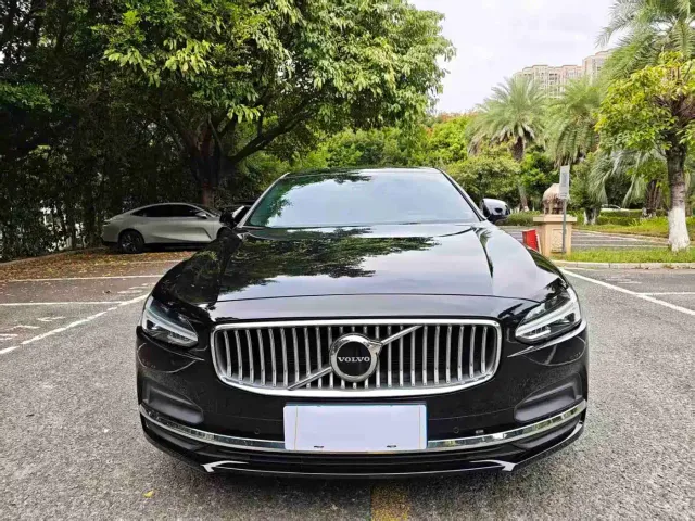 Volvo S90 — Фото автомобиля 2