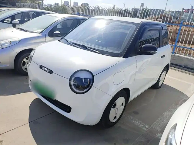 Фотография автомобиля — Changan Lumin