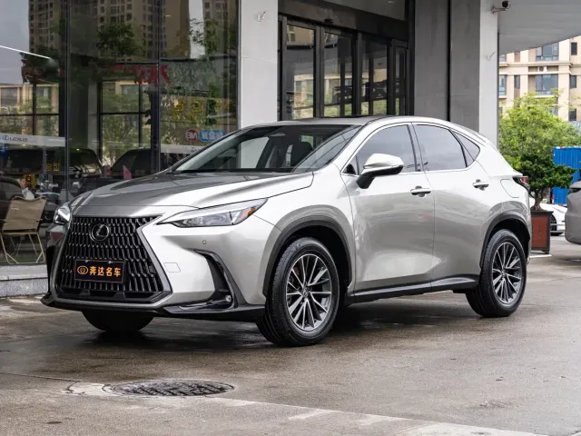 Фотография автомобиля — Lexus NX