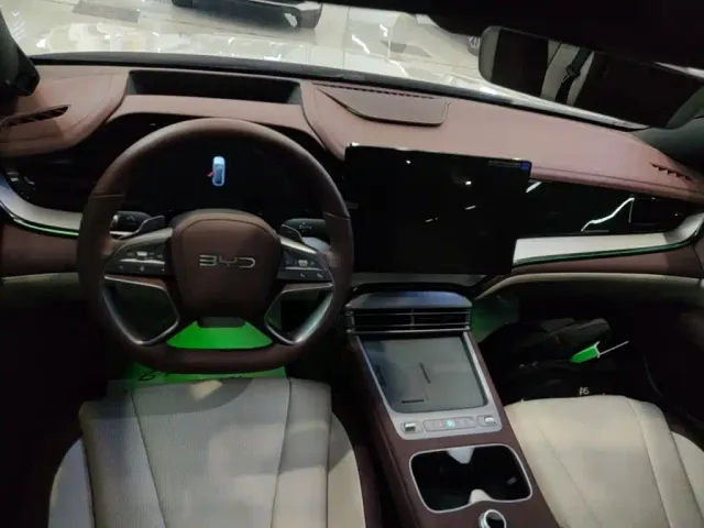 BYD Seal 07 DM-i — Фото автомобиля 9