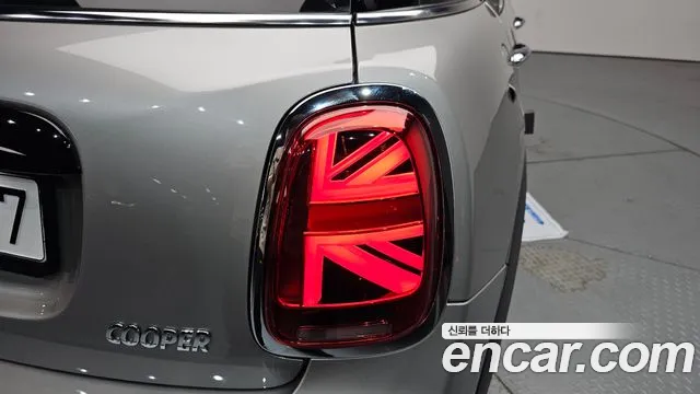 Mini Cooper Cooper 5 дверей Classic — Фото автомобиля 23