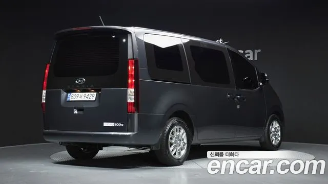 Hyundai Staria Staria Карго 5 мест — Фото автомобиля 2