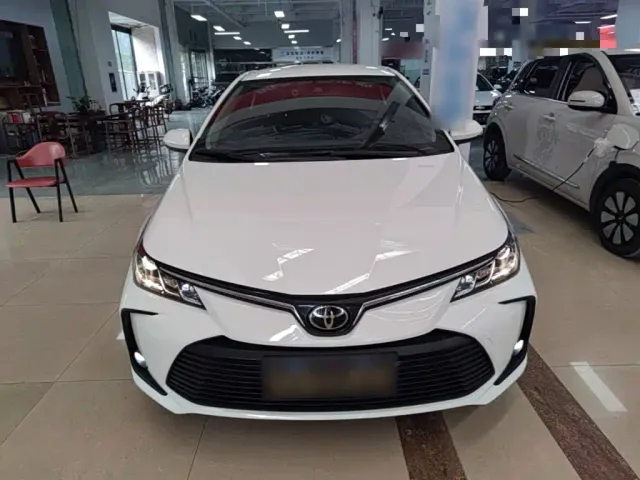 Toyota Corolla — Фото автомобиля 2