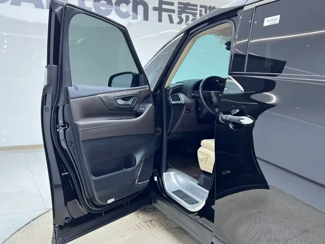 Toyota Vellfire — Фото автомобиля 16