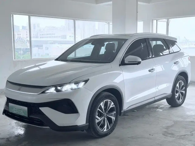 Фотография автомобиля — BYD Song Pro