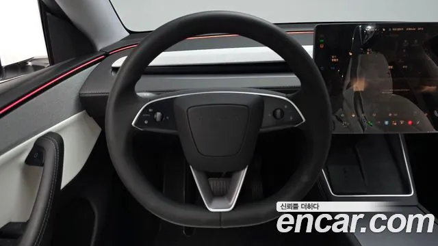 Tesla Model Y — Фото автомобиля 19