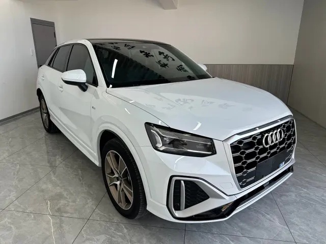 Audi Q2L — Фото автомобиля 3