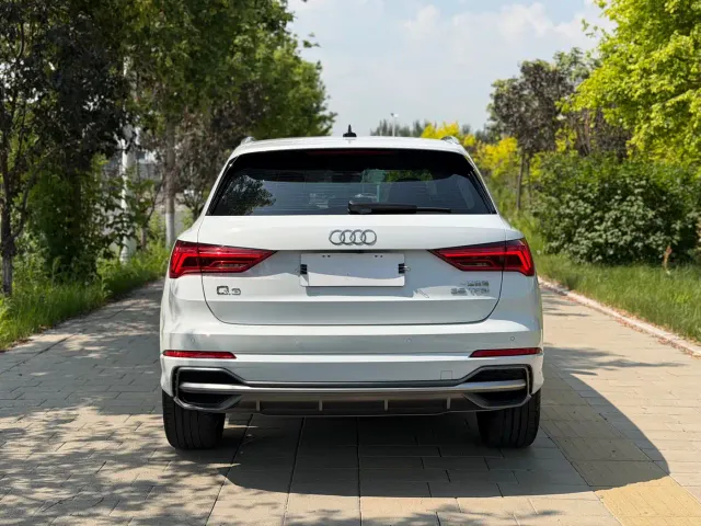 Audi Q3 — Фото автомобиля 24