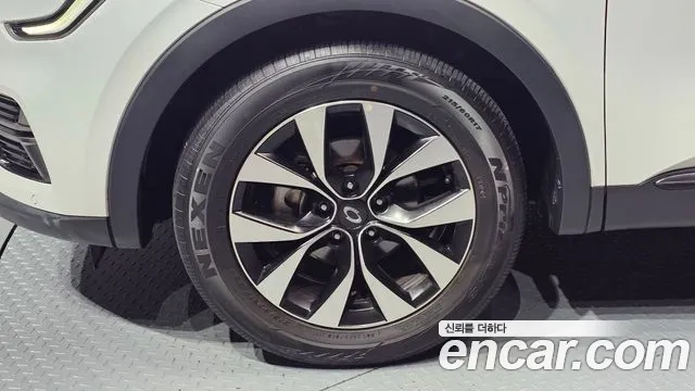 Renault-KoreaSamsung XM3 — Фото автомобиля 5