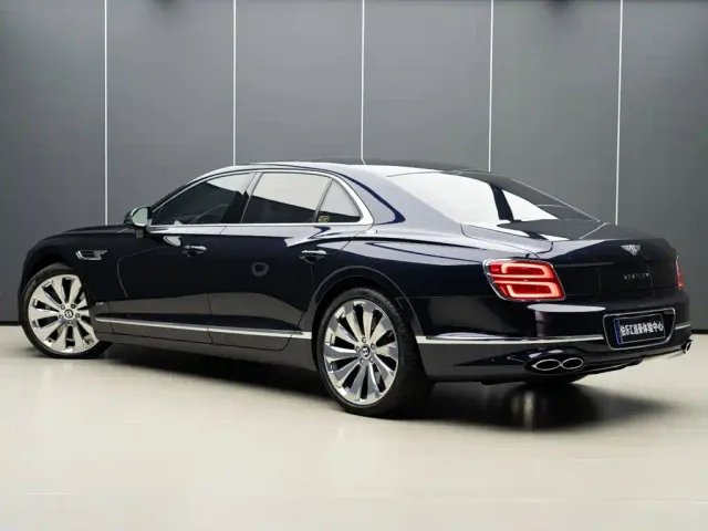 Bentley Flying Spur — Фото автомобиля 5