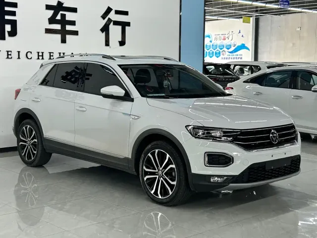 Volkswagen T-Roc — Фото автомобиля 3