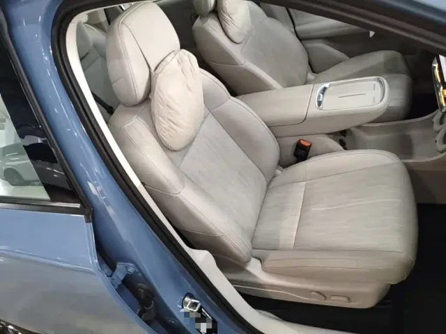 Leapmotor B10 — Фото автомобиля 24