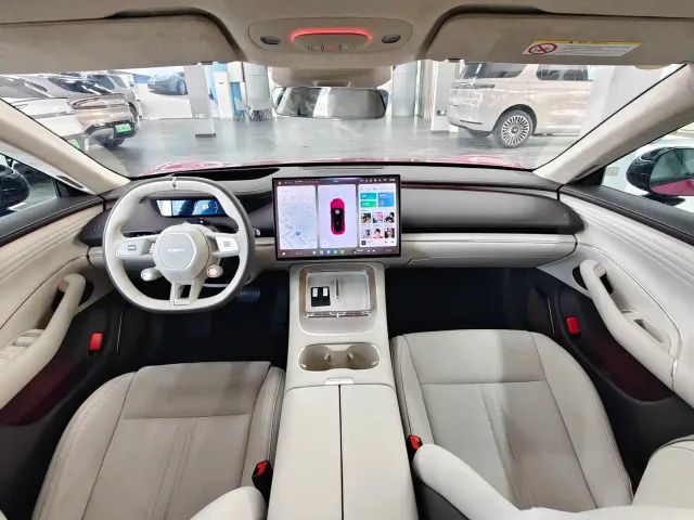 Xiaomi SU7 — Фото автомобиля 7