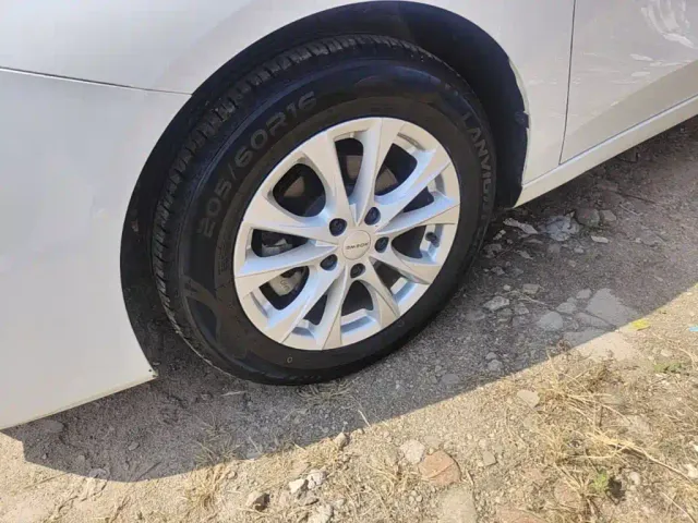 Roewe i5 — Фото автомобиля 22