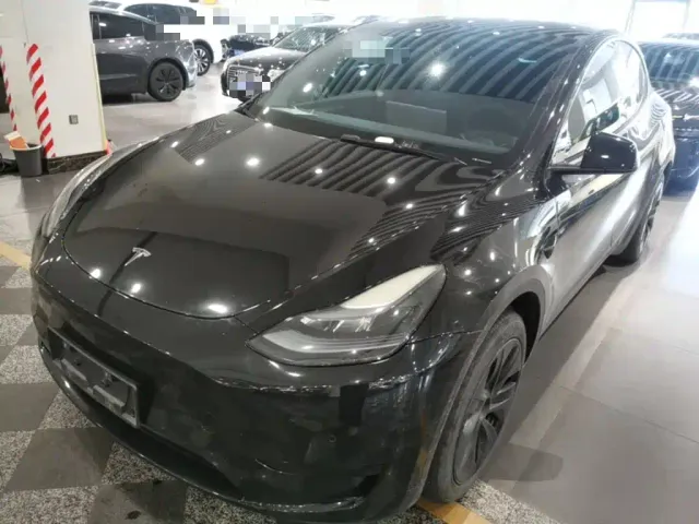 Фотография автомобиля — Tesla Model Y