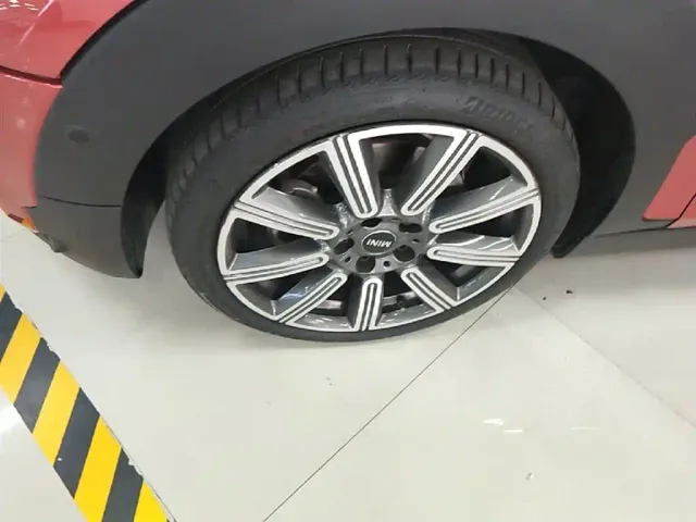 MINI Clubman — Фото автомобиля 22