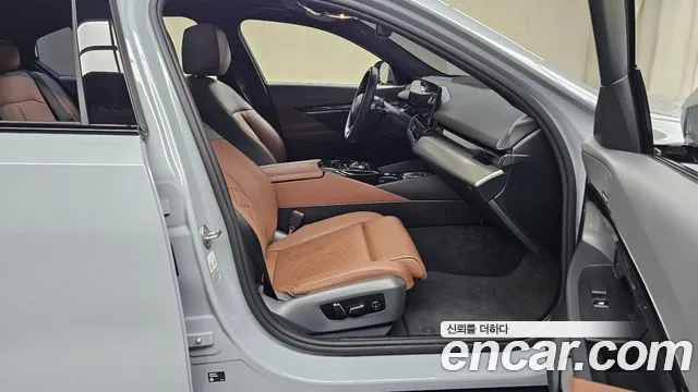 BMW 5 Series — Фото автомобиля 16