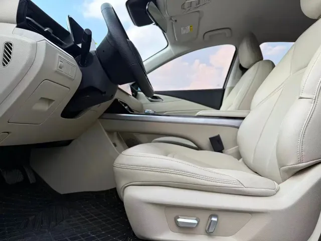 Wuling Starlight — Фото автомобиля 13