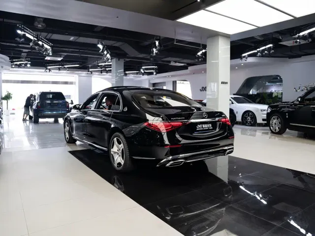 Mercedes-Benz Maybach S-Class — Фото автомобиля 15