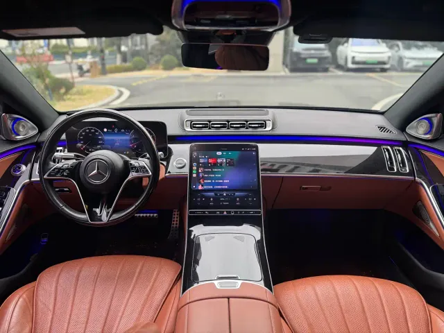 Mercedes-Benz S-Class — Фото автомобиля 12