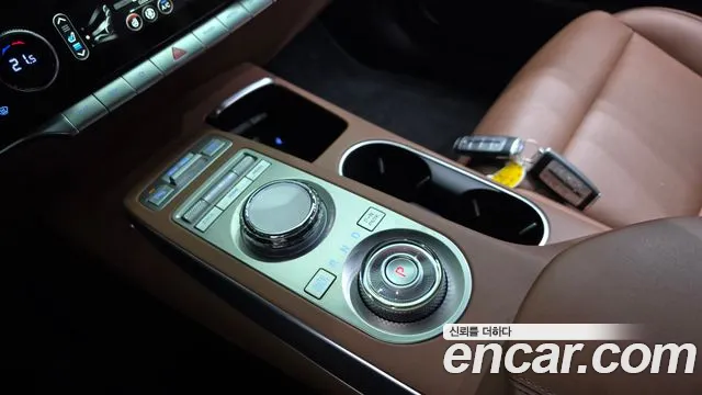 Genesis GV70 — Фото автомобиля 12