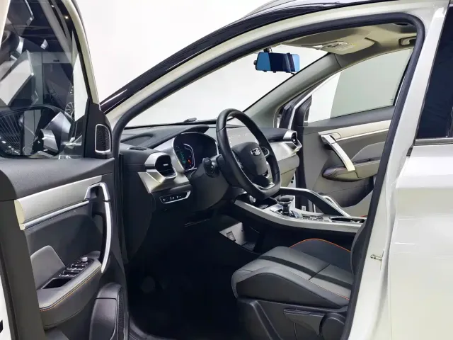 Geely Binyue — Фото автомобиля 8