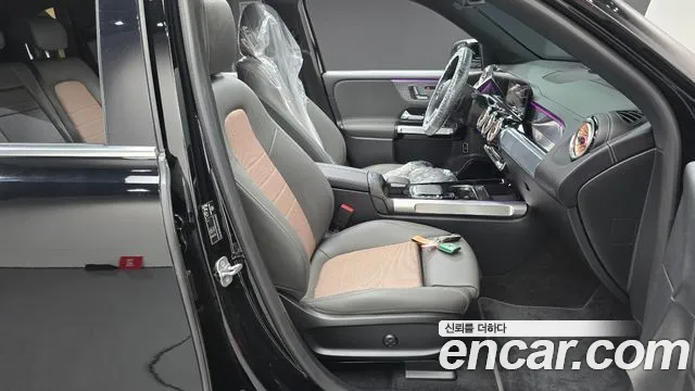 Mercedes-Benz EQB X243 — Фото автомобиля 16