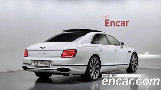 Bentley Flying Spur 3rd Gen — Фото автомобиля 2