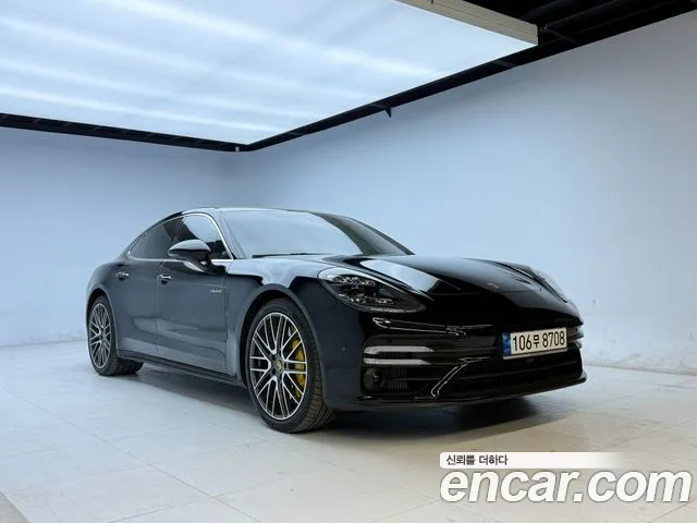 Porsche Panamera — Фото автомобиля 2