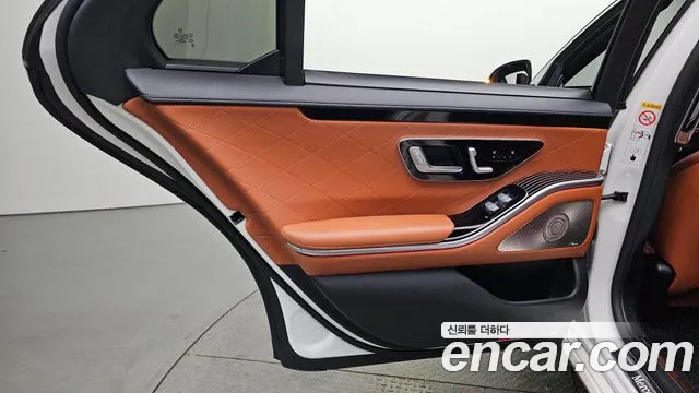 Mercedes-Benz S-Class — Фото автомобиля 20