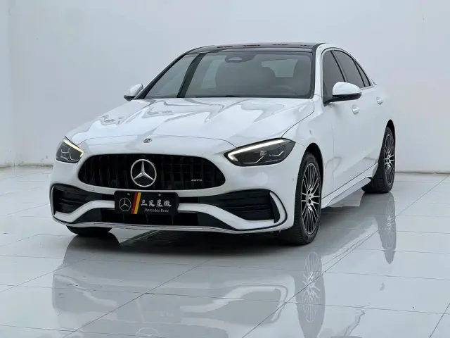 Фотография автомобиля — Mercedes-Benz C-Class