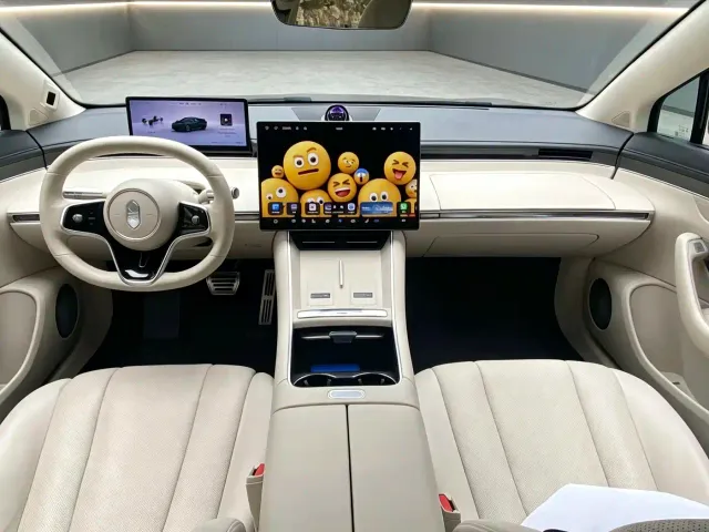 Luxeed S7 — Фото автомобиля 8